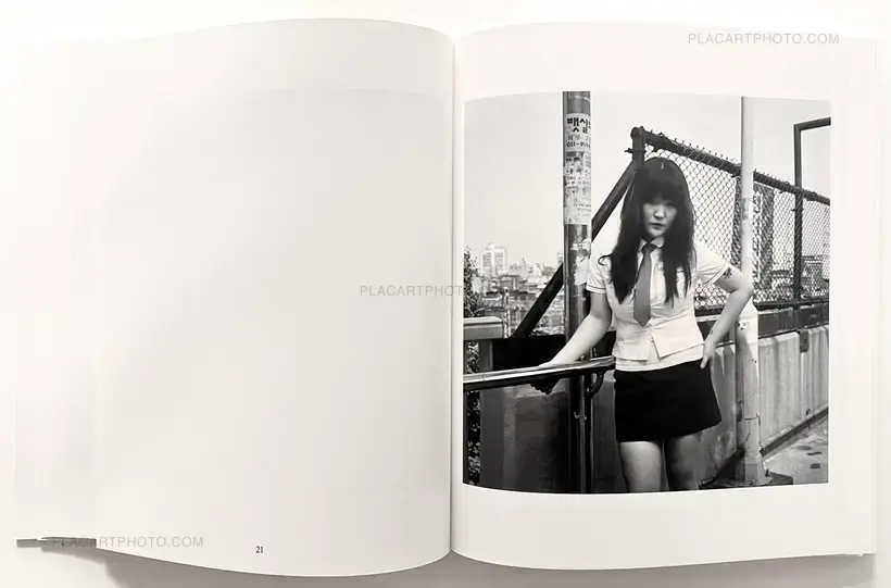 Park Sung Jin – Kid Echo (SIGNING AT PARIS PHOTO BOOTH I05)