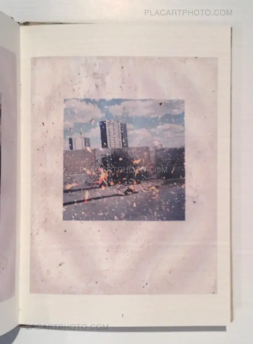 Stephen Gill – Buried (SPECIAL EDITION WITH A PRINT)
