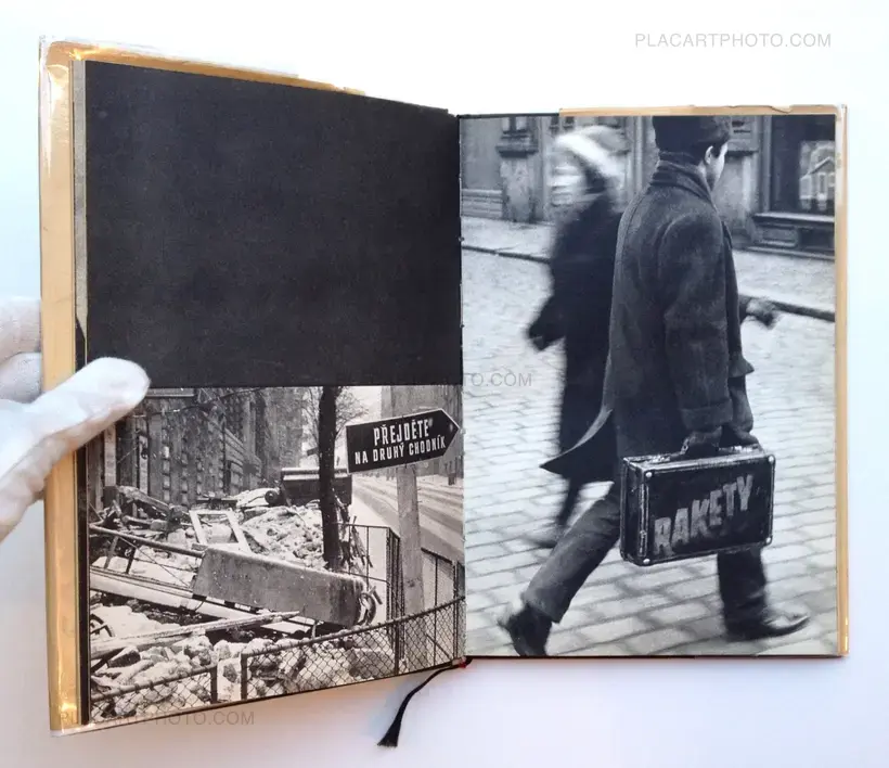 Miroslav Peterka & Bohumil Hrabal – Toto město je ve společné péči obyvatel / This city is under the control of its citizens