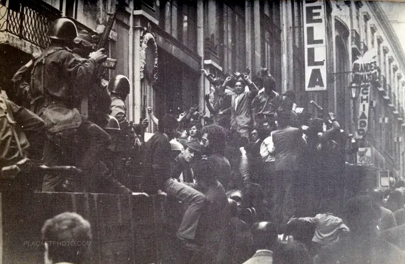 Collective – 25 DE ABRIL : Documento (2.a edicao, revista e aumentada)