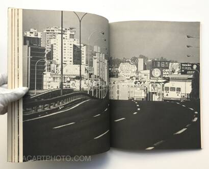 Ramon Paolini,Caracas - una quimera urbana Ramon Paolini,Caracas - una quimera urbana