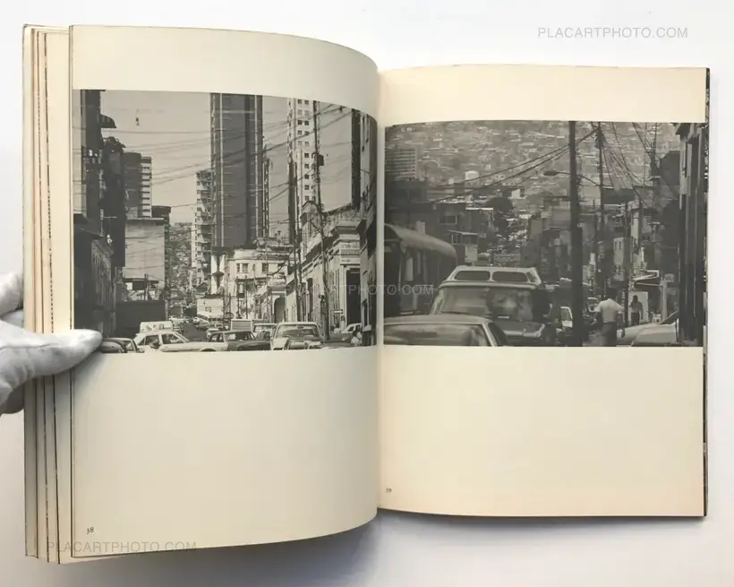 Ramon Paolini – Caracas - una quimera urbana