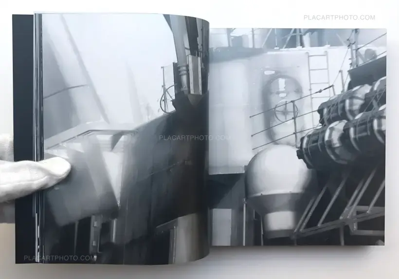 Richard Mosse – Incoming