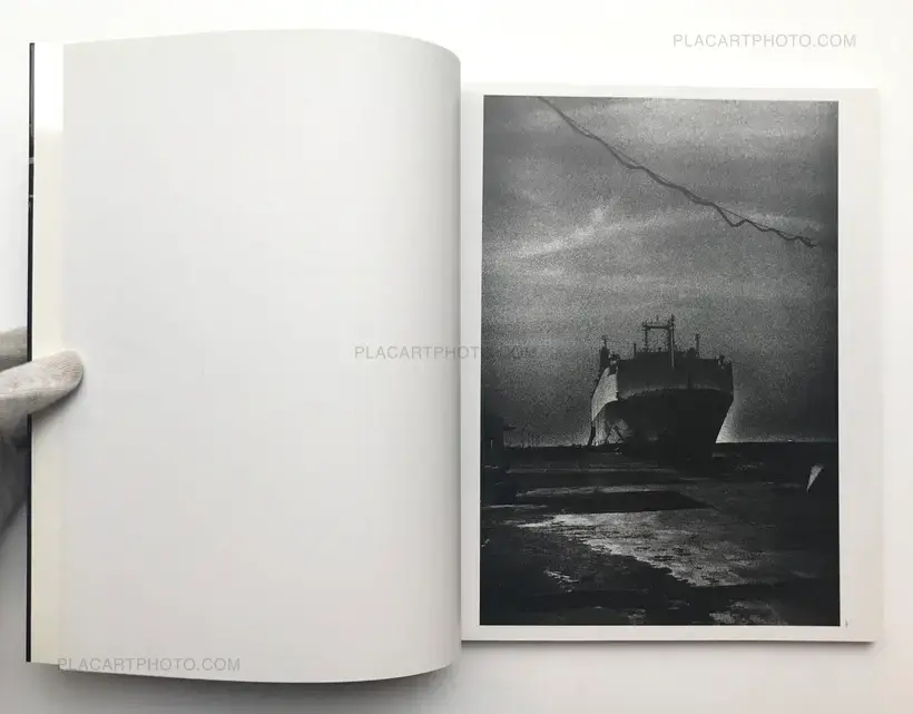 Miyako Ishiuchi – YOKOSUKA AGAIN 1980-1990 (SIGNED)