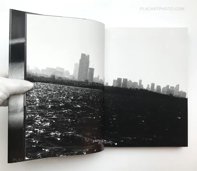 Daido Moriyama – Buenos Aires (LTD & SIGNED WITH PRINT)