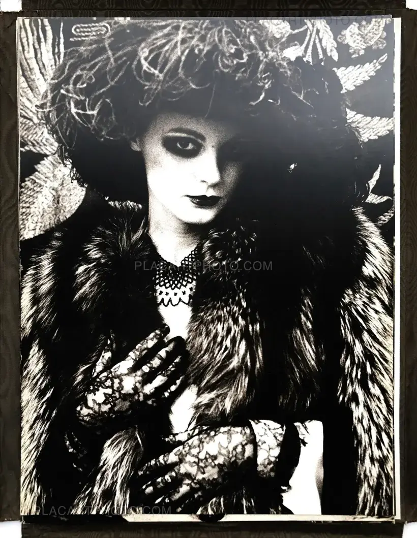 Irina Ionesco – Liliacées langoureuses aux parfums d'Arabie (DEDICATED)
