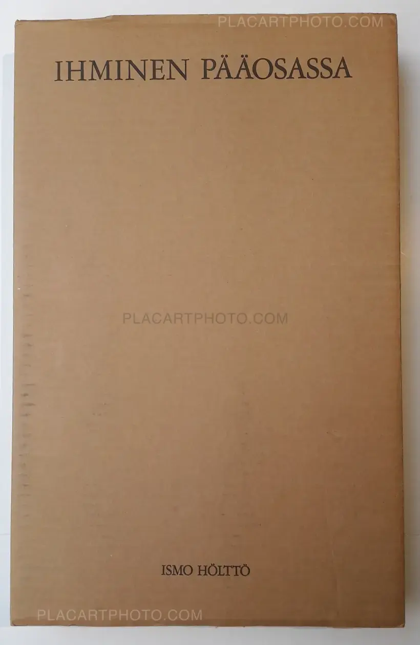 Ismo Hölttö – Ihminen pääosassa/ People in the Lead Role (SIGNED)