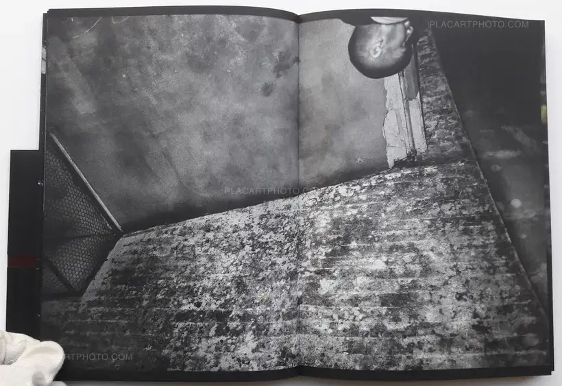 Erhan Can akbulut – Of fading memories (SIGNED)