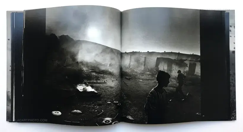 Paolo Pellegrin – Kosovo, 1999-2000 : The flight of reason
