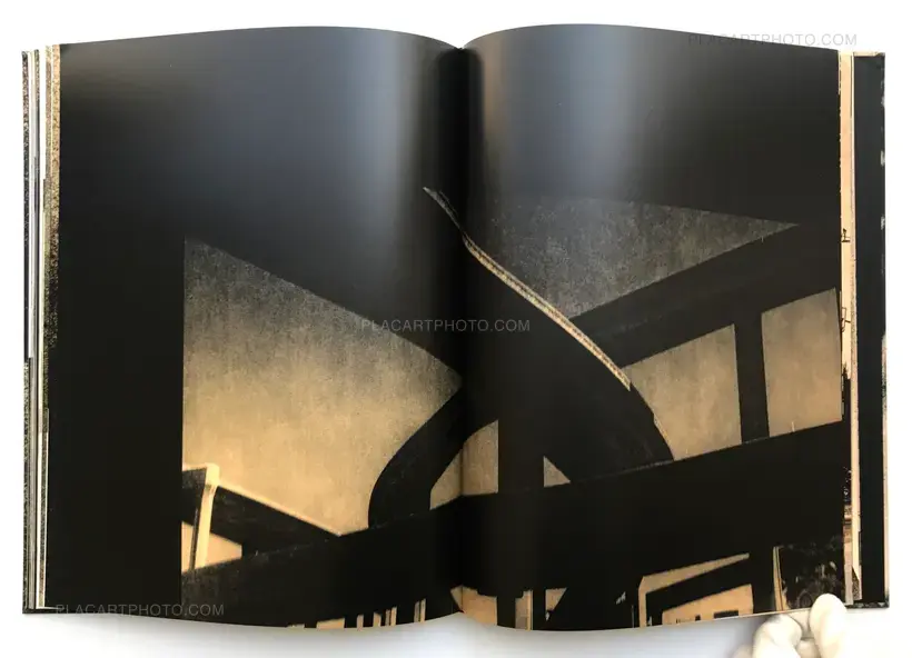 Guillaume Zuili – Smoke & Mirrors (SIGNED)