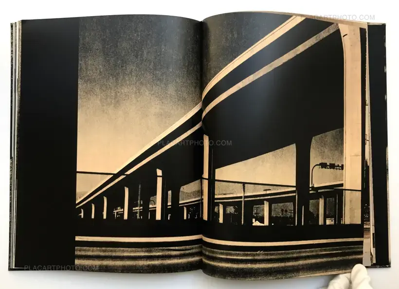 Guillaume Zuili – Smoke & Mirrors (SIGNED)