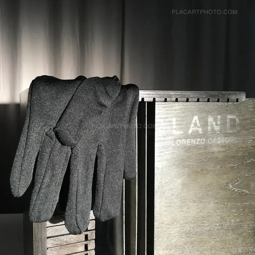 Lorenzo Castore – LAND PORTFOLIO HORIZONTAL(EDT OF 8 COPIES)
