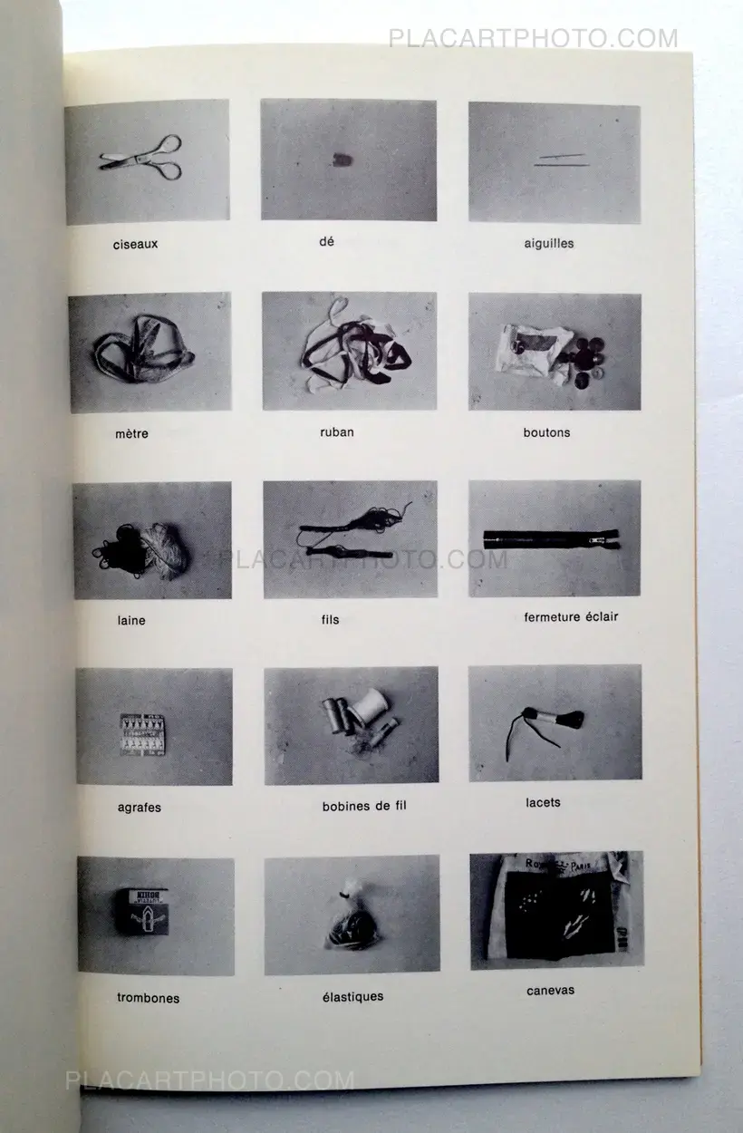 Christian Boltanski – Inventaire des objets ayant appartenu à une femme de Bois-Colombes