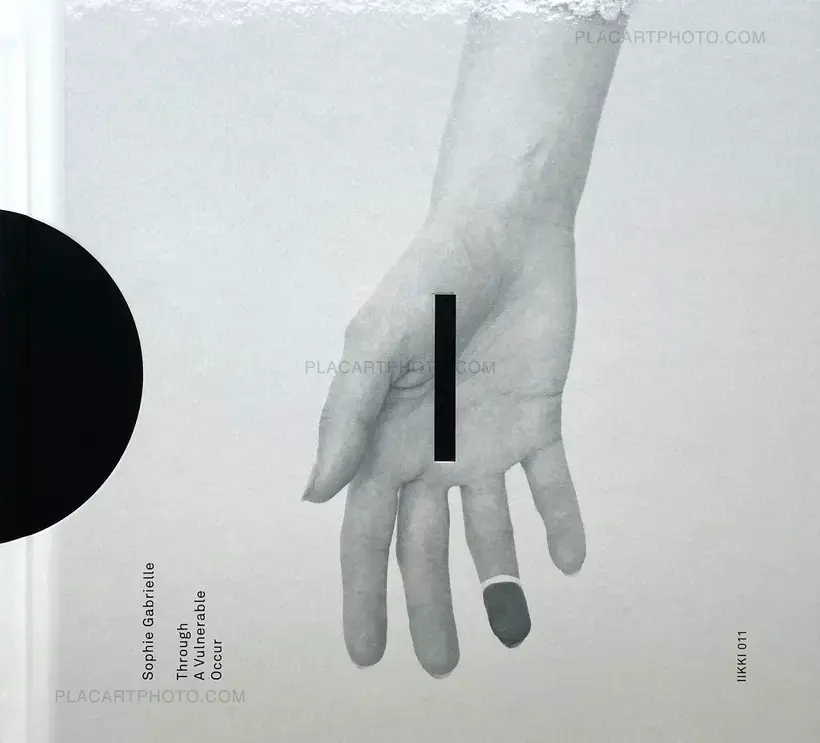 Sophie Gabrielle – Through A Vulnerable Occur