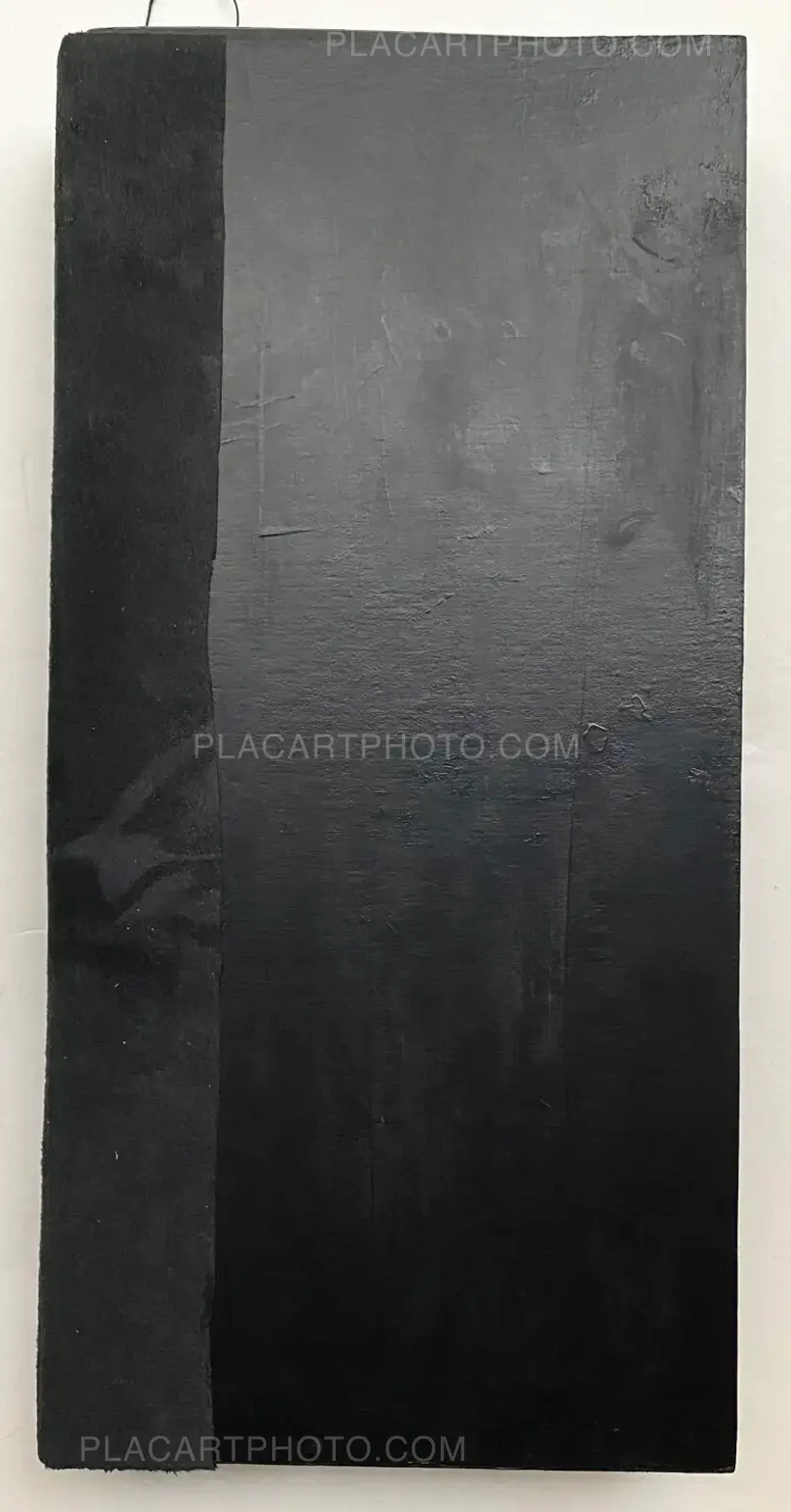 Laura Rodari – THE GRAY LINE (ARTIST'S EDITION OF 11)
