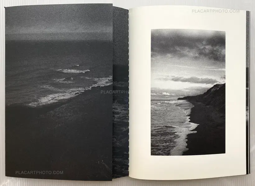 Christopher de Béthune – Invisible Waves