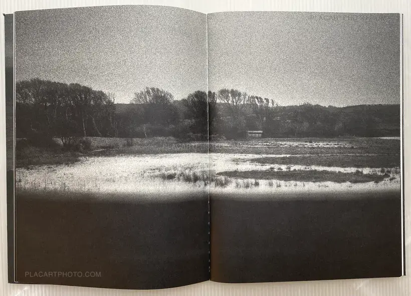 Christopher de Béthune – Invisible Waves