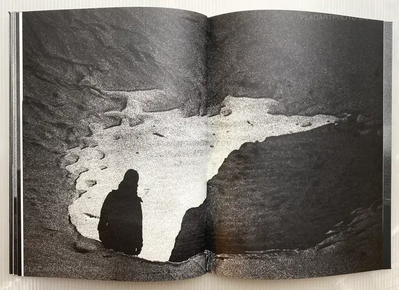 Christopher de Béthune – Invisible Waves