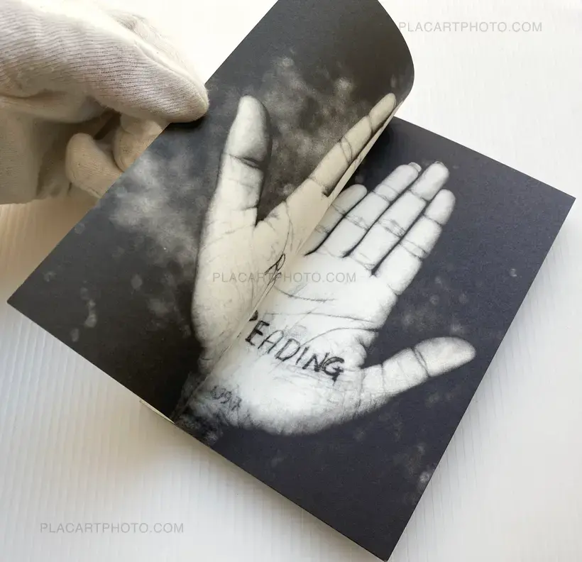 Anonymous – PALM READING