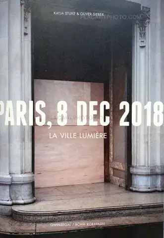 Collective – La ville lumière Paris, 8 Dec 2018  (Signed by both)