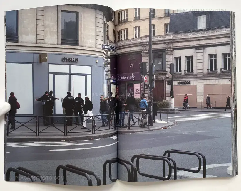 Collective – La ville lumière Paris, 8 Dec 2018 (Signed by both)