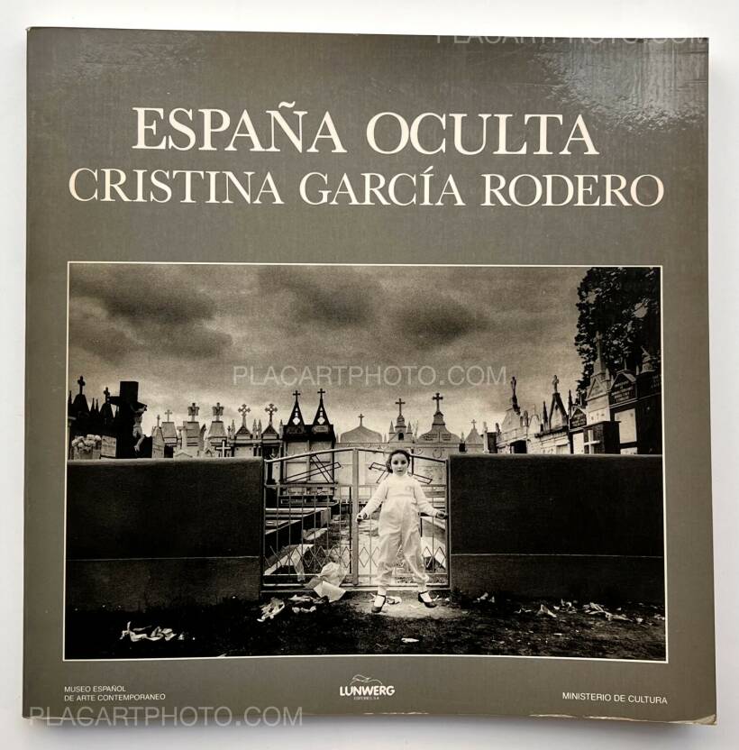 クリスティーナ・ガルシア・ロデロ Cristina Garcia Rodero / Espana Oculta Public Celebrations  in Spain, 1974-1989 英語版 - 本、雑誌