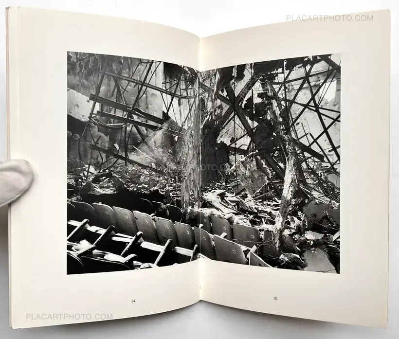 Sophie Ristelhueber – BEYROUTH PHOTOGRAPHIES