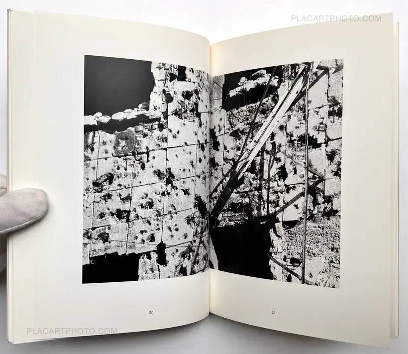 Sophie Ristelhueber – BEYROUTH PHOTOGRAPHIES