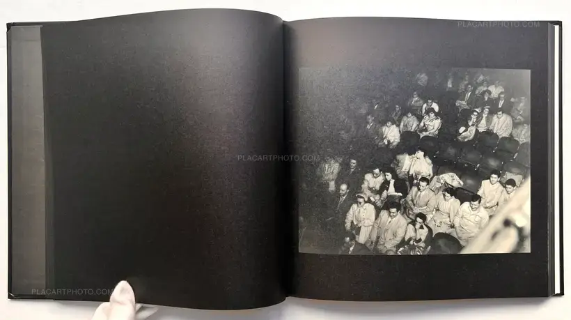 Various photographers – VOYEUR