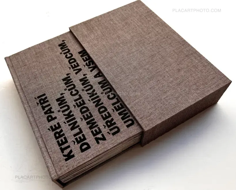 Roberto Aguirrezabala – Two Thousand Words (Edt of 20 signed)