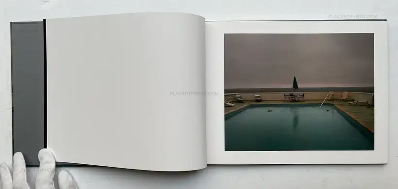 Joel Meyerowitz – Between the Dog and the Wolf