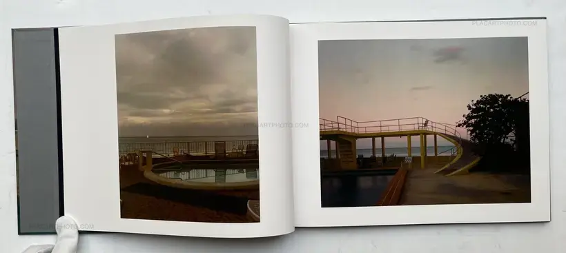 Joel Meyerowitz – Between the Dog and the Wolf