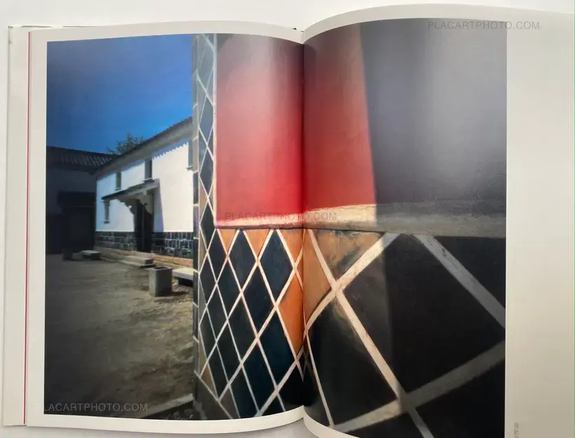 Akira Ishii – Stare At Pinhole – To The World Of Pinhole Camera