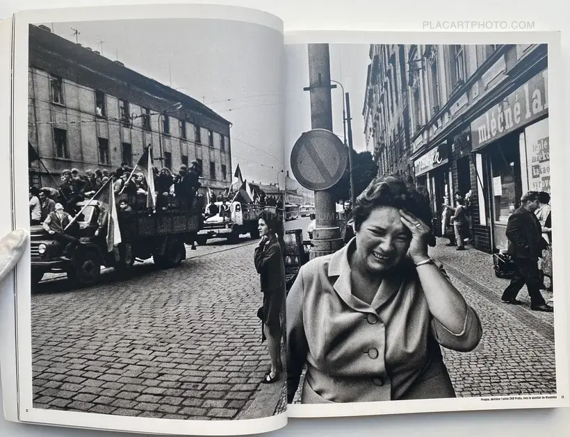 Josef Koudelka – Invasion Prague 68