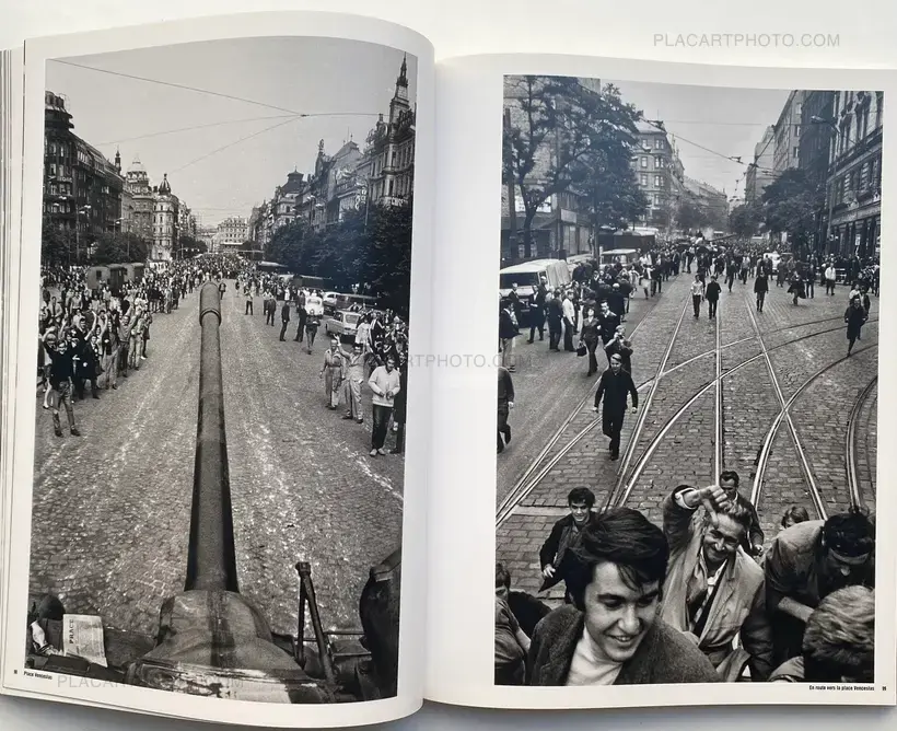 Josef Koudelka – Invasion Prague 68