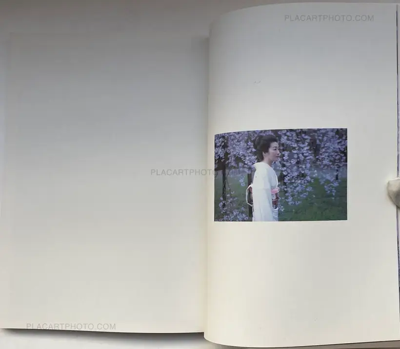 Nobuyoshi Araki – Kyoto Hakujo (Love Labyrinth: Kyoto White Sentiment)(WITH OBI)