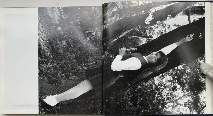 Nobuyoshi Araki – Seifuku no Maruhi Shojo (SECRET: Virgins in School Uniforms)