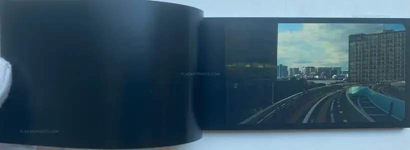 Amélie Ravalec – YURIKAMOME - A flip book by Amélie Ravalec