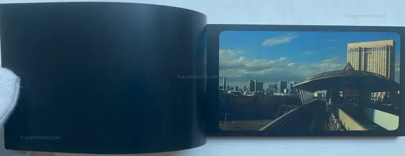 Amélie Ravalec – YURIKAMOME - A flip book by Amélie Ravalec