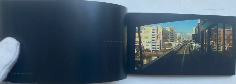 Amélie Ravalec – YURIKAMOME - A flip book by Amélie Ravalec