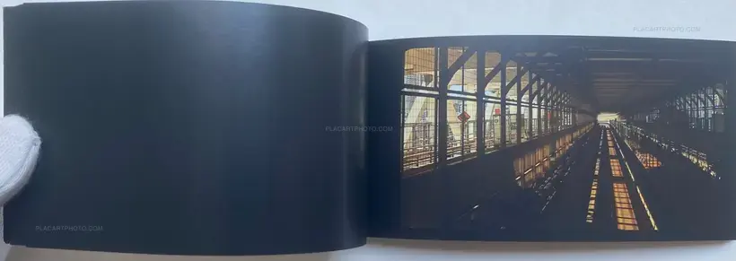 Amélie Ravalec – YURIKAMOME - A flip book by Amélie Ravalec