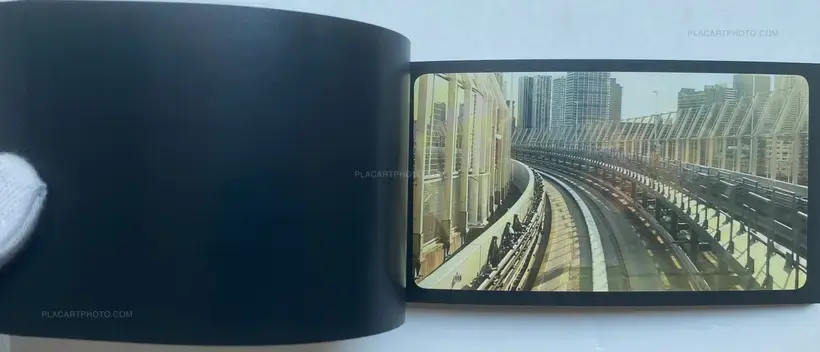 Amélie Ravalec – YURIKAMOME - A flip book by Amélie Ravalec
