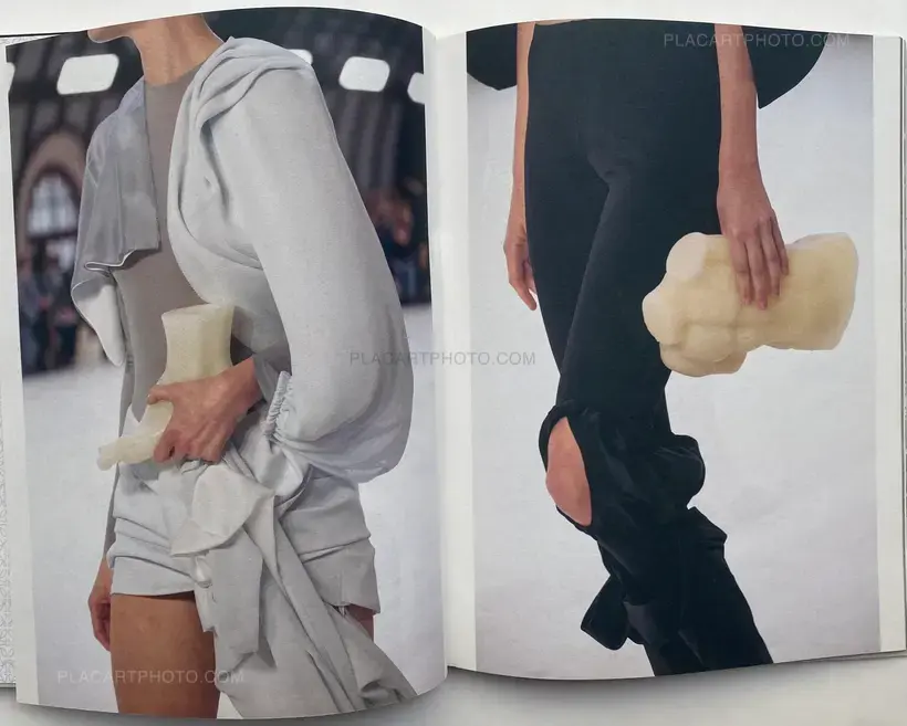 Collective – Eye/LOEWE/YOU (SS 2022, issue 16)
