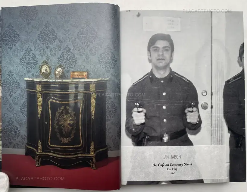 Roberto Aguirrezabala – Hidden Book (SIGNED AND NUMBERED, edt of 45)