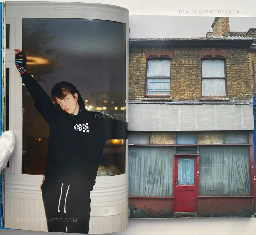 Valerie Phillips – ALICE IN LONDONLAND (+ a signed copy of Zine hooked on horses)