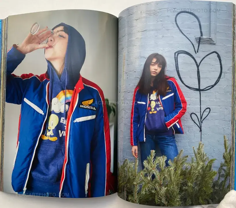 Valerie Phillips – ALICE IN LONDONLAND (+ a signed copy of Zine hooked on horses)