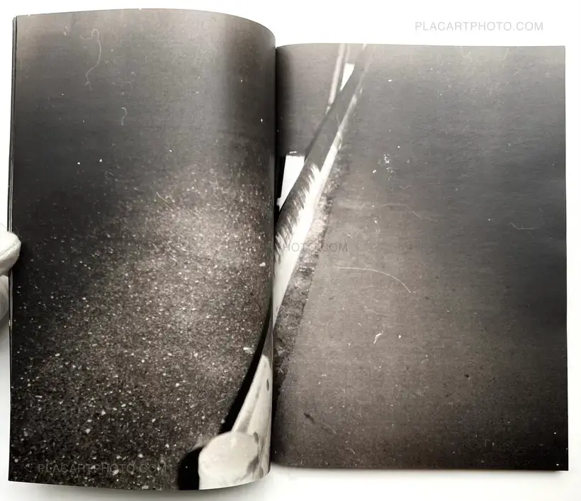 Daisuke Yokota – Untitled (Signed)