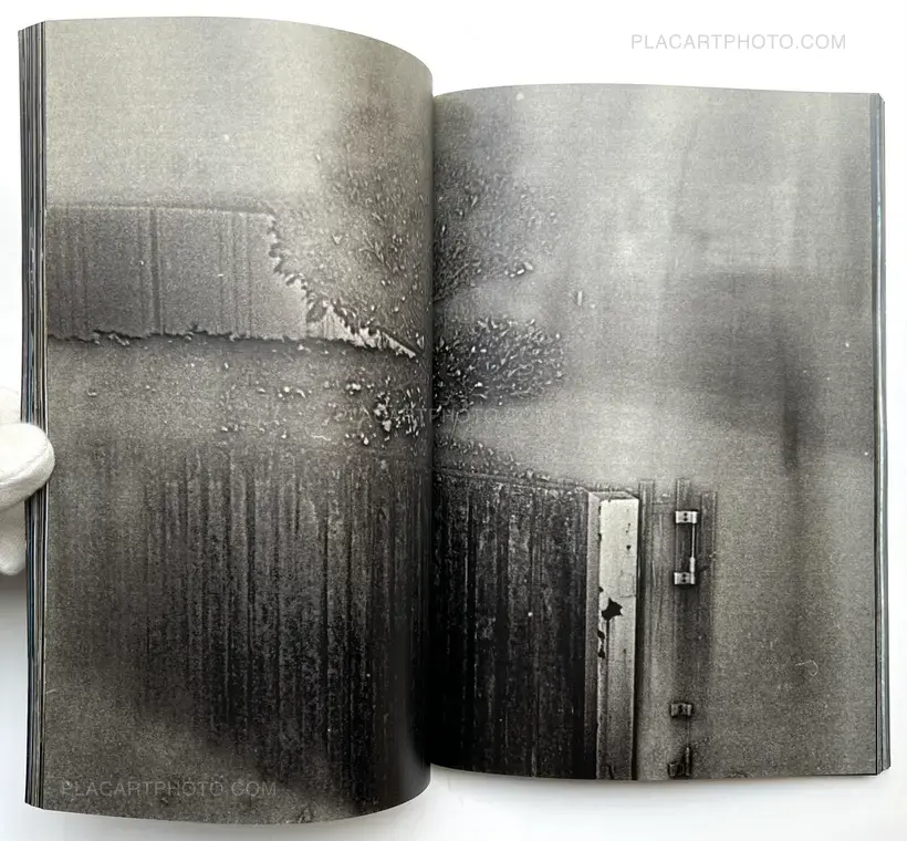 Daisuke Yokota – Untitled (Signed)
