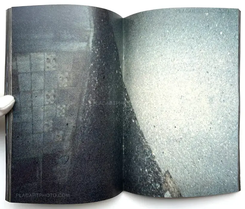 Daisuke Yokota – Untitled (Signed)