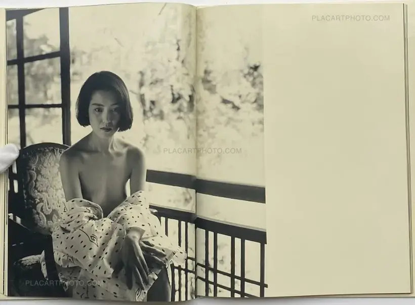 Kishin Shinoyama – water fruit (with obi)